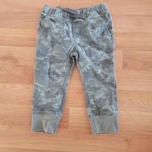 Cat & Jack Boy's Camo Joggers Size 18M